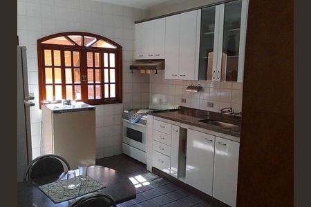 Casa à venda com 257m², 4 quartos e 4 vagas
