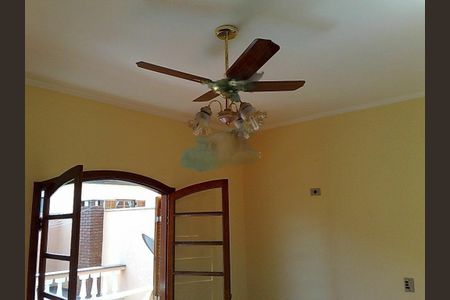 Casa à venda com 257m², 4 quartos e 4 vagas