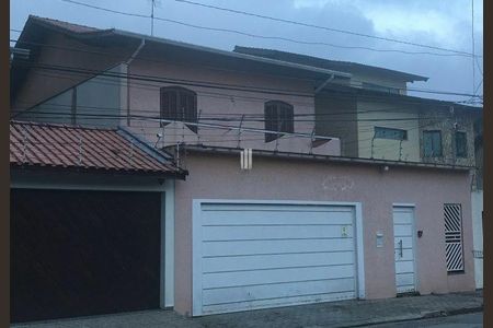 Casa à venda com 257m², 4 quartos e 4 vagas