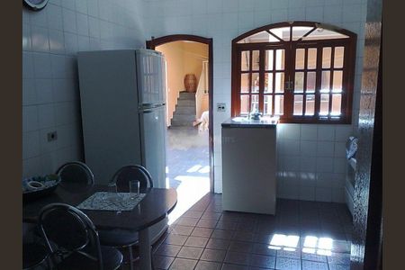 Casa à venda com 257m², 4 quartos e 4 vagas