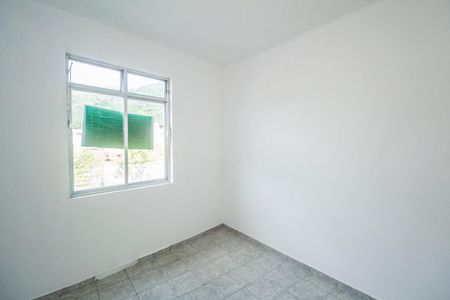 Sala de apartamento para alugar com 2 quartos, 70m² em Realengo, Rio de Janeiro