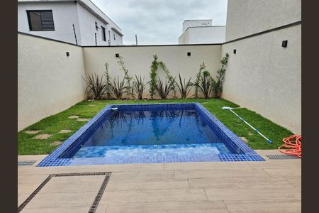 Casa à venda com 177m², 3 quartos e 2 vagas