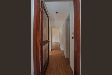 Apartamento à venda com 101m², 3 quartos e 2 vagas Apartamento à venda com 101m², 3 quartos e 2 vagasCorredor