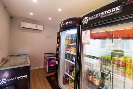 Apartamento para alugar com 53m², 2 quartos e 1 vaga Apartamento para alugar com 53m², 2 quartos e 1 vagaÁrea comum - Mini mercado