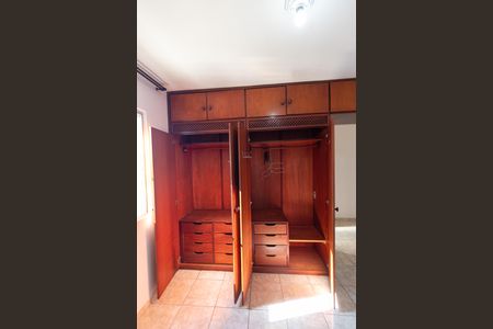 Apartamento para alugar com 53m², 2 quartos e 1 vaga Apartamento para alugar com 53m², 2 quartos e 1 vagaQuarto 02 - Armários