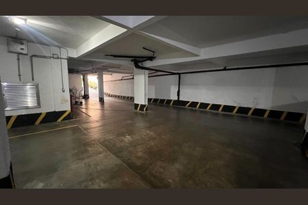 Apartamento para alugar com 100m², 3 quartos e 1 vaga Apartamento para alugar com 100m², 3 quartos e 1 vagaGaragem