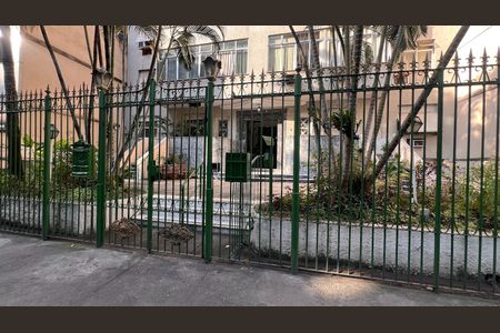 Apartamento para alugar com 100m², 3 quartos e 1 vaga Apartamento para alugar com 100m², 3 quartos e 1 vagaFachada