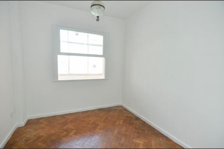Apartamento para alugar com 100m², 3 quartos e 1 vaga Apartamento para alugar com 100m², 3 quartos e 1 vagaQuarto