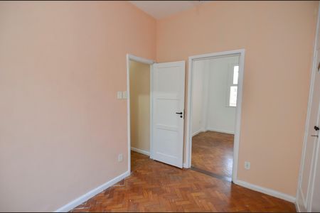 Apartamento para alugar com 100m², 3 quartos e 1 vaga Apartamento para alugar com 100m², 3 quartos e 1 vagaQuarto