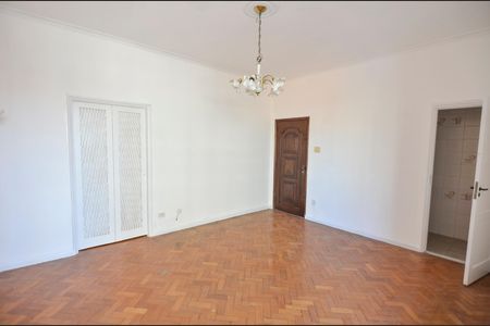 Apartamento para alugar com 100m², 3 quartos e 1 vaga Apartamento para alugar com 100m², 3 quartos e 1 vagaSala