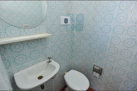 Apartamento para alugar com 100m², 3 quartos e 1 vaga Apartamento para alugar com 100m², 3 quartos e 1 vagaBanheiro de Serviço