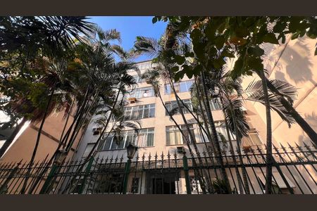 Apartamento para alugar com 100m², 3 quartos e 1 vaga Apartamento para alugar com 100m², 3 quartos e 1 vagaFachada