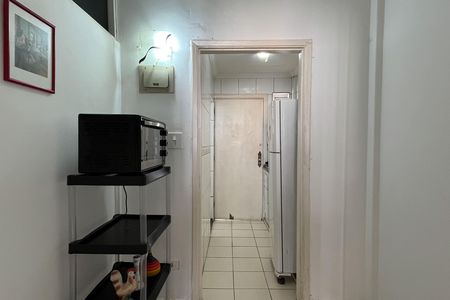 Corredor de kitnet/studio para alugar com 1 quarto, 35m² em Gonzaga, Santos