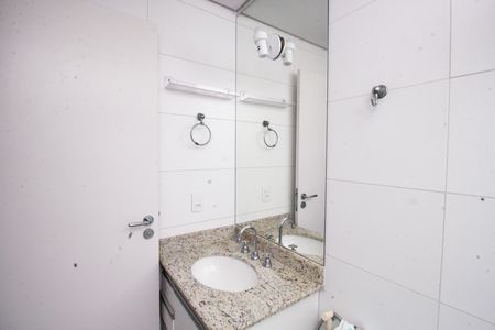 Apartamento para alugar com 59m², 2 quartos e 2 vagas Apartamento para alugar com 59m², 2 quartos e 2 vagasBanheiro da Suíte