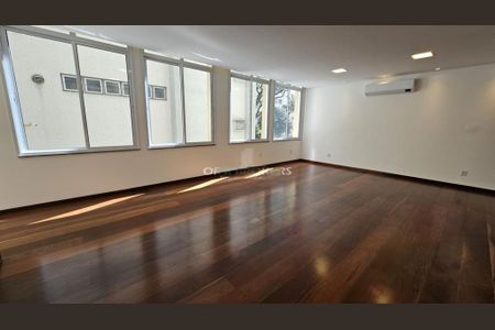 Apartamento à venda com 155m², 3 quartos e 1 vaga