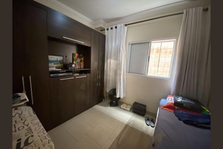 Casa à venda com 154m², 4 quartos e 2 vagas