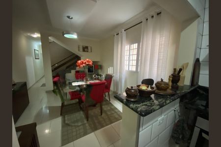Casa à venda com 4 quartos, 154m² em Bussocaba, Osasco