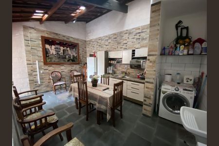 Casa à venda com 4 quartos, 154m² em Bussocaba, Osasco