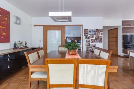 Apartamento à venda com 195m², 3 quartos e 1 vaga