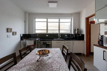 Apartamento à venda com 195m², 3 quartos e 1 vaga