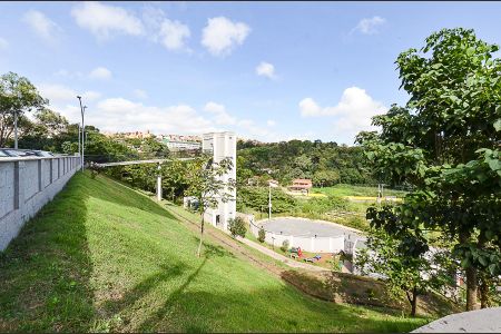 Apartamento à venda com 47m², 2 quartos e sem vagaÁrea comum