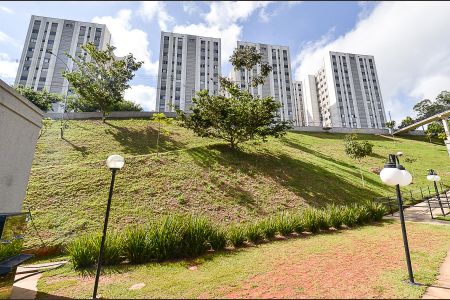 Apartamento à venda com 47m², 2 quartos e sem vagaÁrea comum