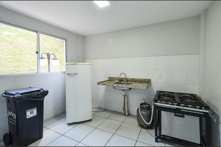 Apartamento à venda com 47m², 2 quartos e sem vagaÁrea comum - Salão de festas