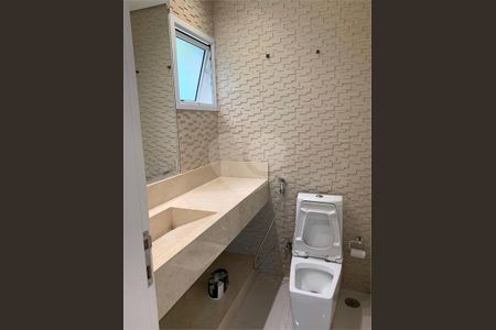 Casa à venda com 3 quartos, 300m² em Vila Santo Antônio, São Paulo
