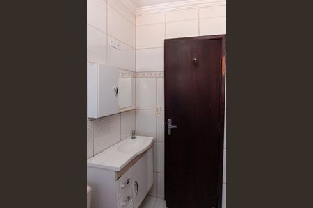 Casa para alugar com 180m², 2 quartos e 2 vagas Casa para alugar com 180m², 2 quartos e 2 vagasBanheiro 1