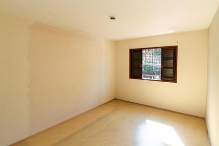 Quarto 2 de casa para alugar com 2 quartos, 180m² em Vila Constança, São Paulo