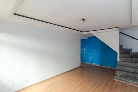 Sala de casa para alugar com 2 quartos, 180m² em Vila Constança, São Paulo