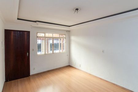 Casa para alugar com 180m², 2 quartos e 2 vagas Casa para alugar com 180m², 2 quartos e 2 vagasSala