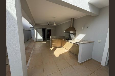 Casa de condomínio para alugar com 175m², 3 quartos e 2 vagasÁrea externa