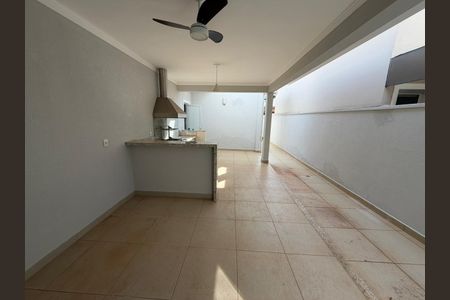 Casa de condomínio para alugar com 175m², 3 quartos e 2 vagasÁrea externa