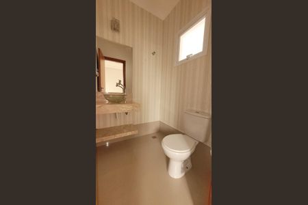 Casa de condomínio para alugar com 175m², 3 quartos e 2 vagasBanheiro 