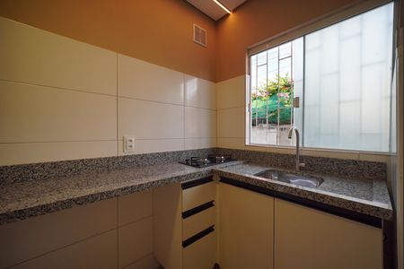 Cozinha de apartamento para alugar com 1 quarto, 35m² em Ingleses do Rio Vermelho, Florianópolis