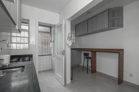 Apartamento à venda com 70m², 2 quartos e 2 vagasCozinha