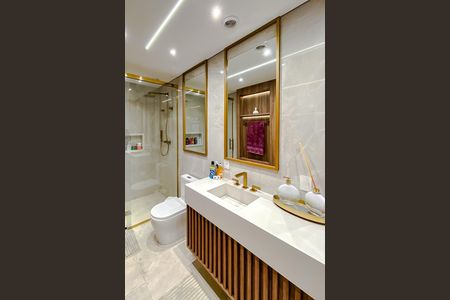 Apartamento à venda com 308m², 4 quartos e 4 vagasBanheiro da Suíte 2