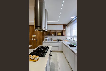 Apartamento à venda com 308m², 4 quartos e 4 vagasCozinha
