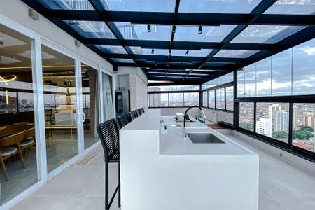 Apartamento à venda com 308m², 4 quartos e 4 vagasVaranda