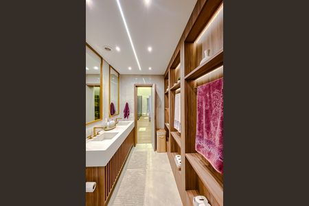 Apartamento à venda com 308m², 4 quartos e 4 vagasBanheiro da Suíte 2