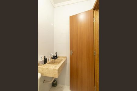 Casa para alugar com 70m², 2 quartos e 1 vaga Casa para alugar com 70m², 2 quartos e 1 vagaBanheiro Social