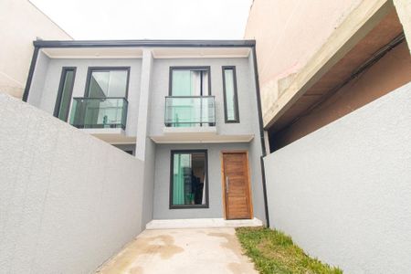 Casa para alugar com 70m², 2 quartos e 1 vaga Casa para alugar com 70m², 2 quartos e 1 vagaFachada