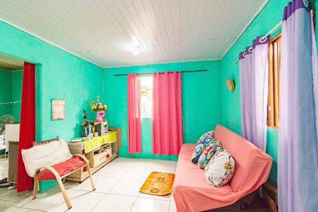 Casa à venda com 45m², 1 quarto e 2 vagasSala