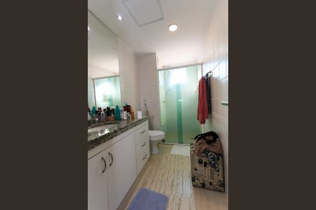 Apartamento à venda com 118m², 3 quartos e 2 vagasBanheiro da Suíte 3