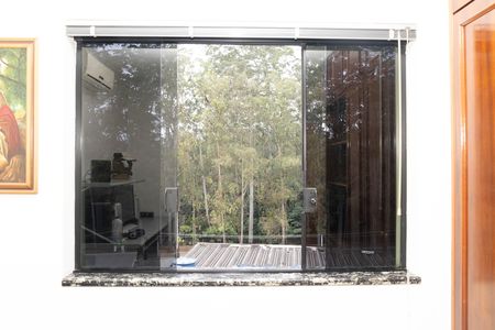 Casa à venda com 263m², 4 quartos e 8 vagasQuarto 2