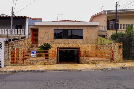 Casa à venda com 263m², 4 quartos e 8 vagasFachada do imóvel - Placa instalada na fachada do imóvel - Código da placa: WYNY-1468