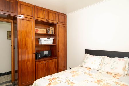 Casa à venda com 263m², 4 quartos e 8 vagasQuarto 1