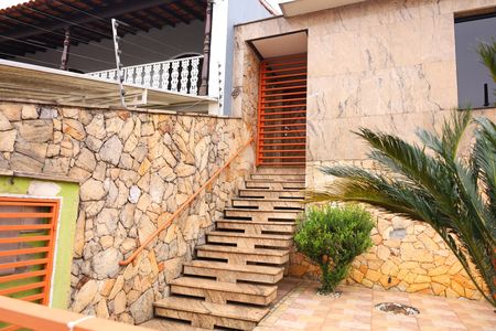 Casa à venda com 263m², 4 quartos e 8 vagasVaranda