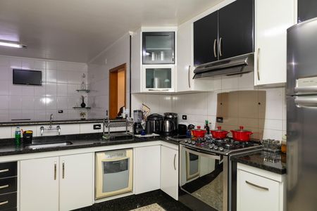 Casa à venda com 263m², 4 quartos e 8 vagasCozinha
